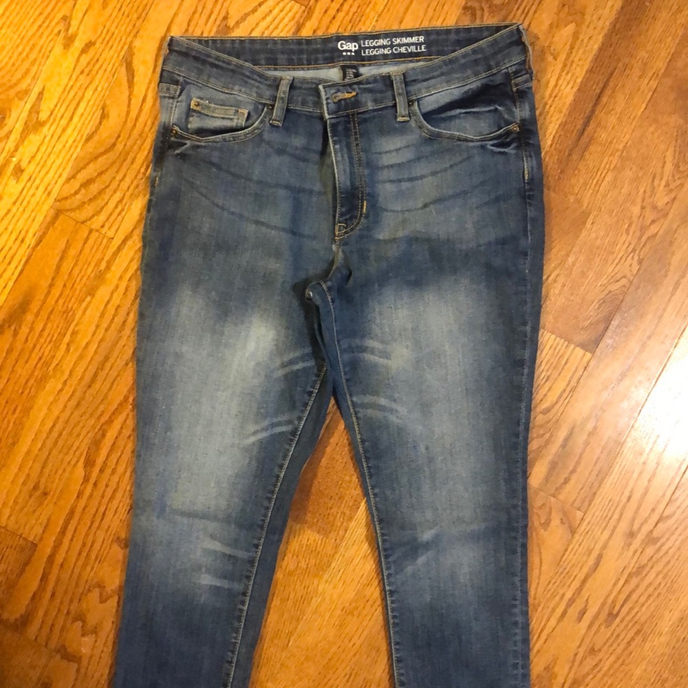 Barely worn-Gap legging skimmer size 10/30